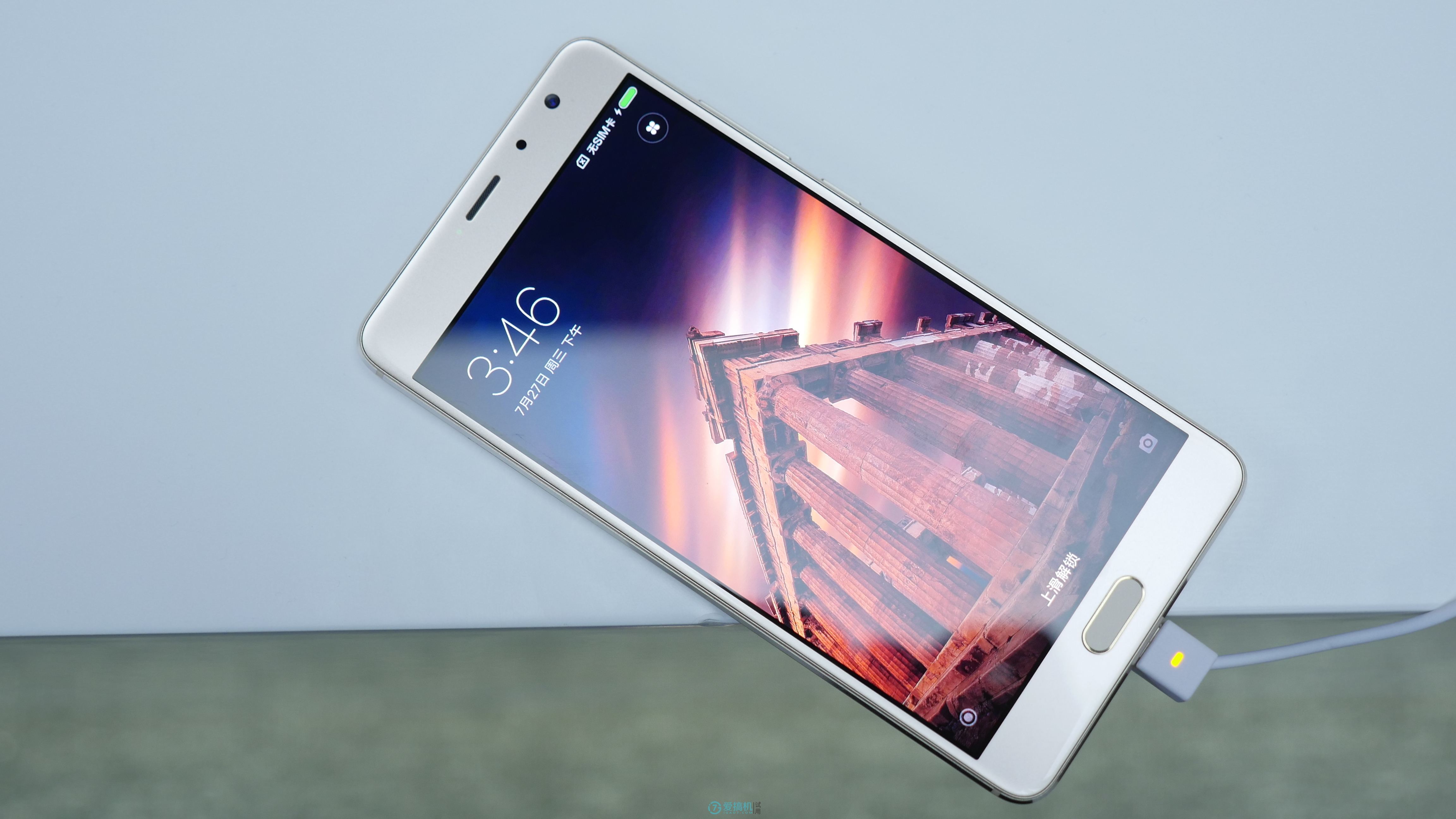 都怪苹果?纪念版iPhone将导致OLED手机屏幕