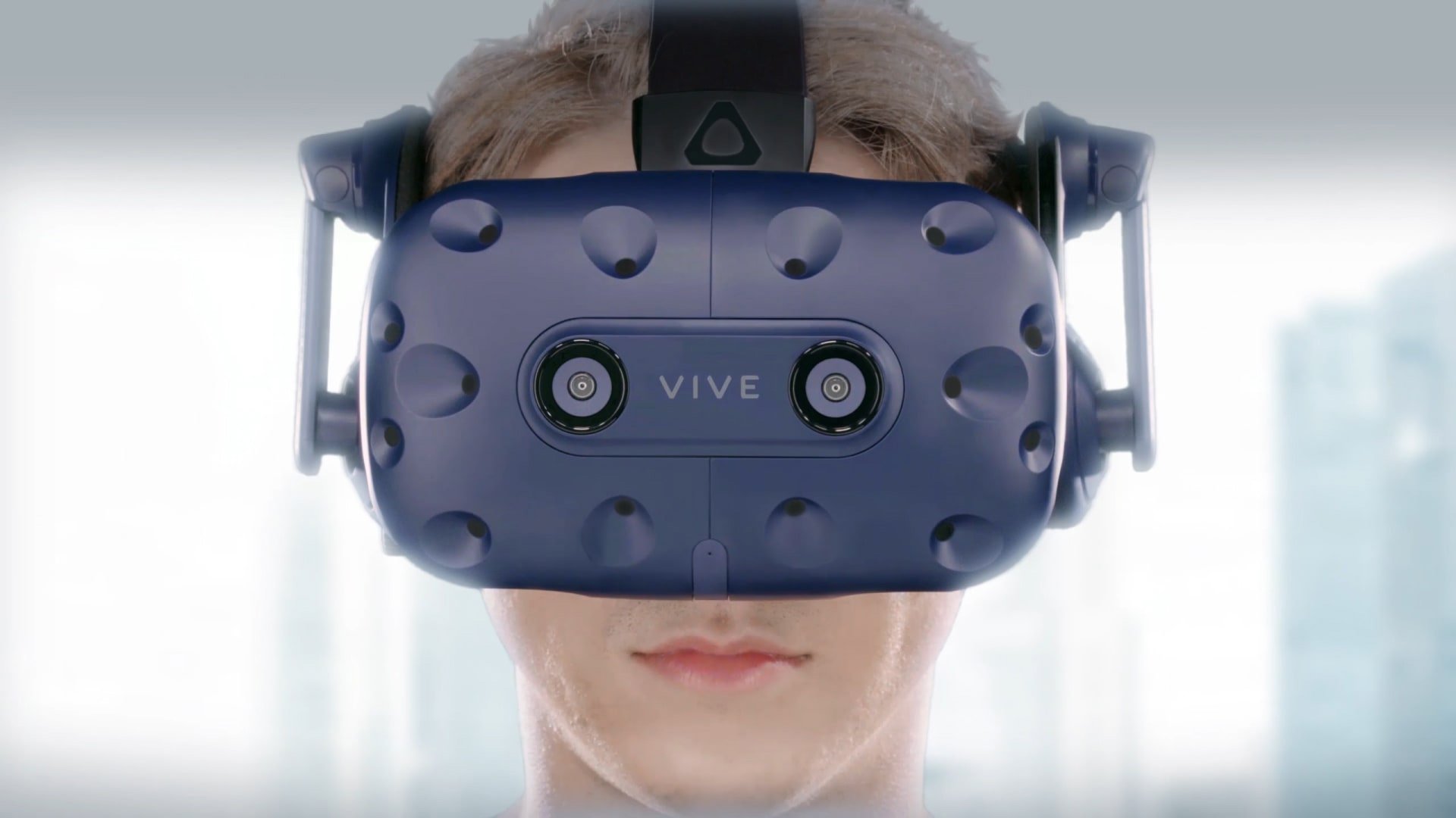 htc-vive-pro-eye-debut-ces-2019_feature.jpg