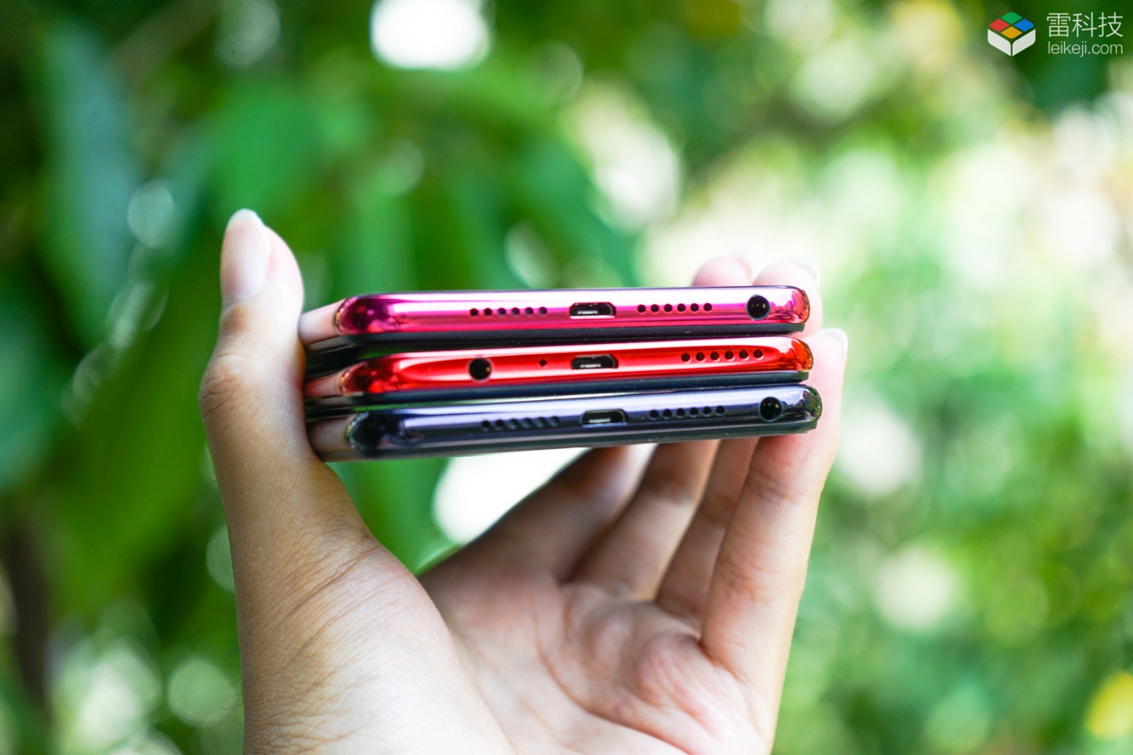 r15标准版图片孔位,r15标准版耳机孔图片 oppo r15三色对比图赏:引领渐变潮流,最in时尚单品