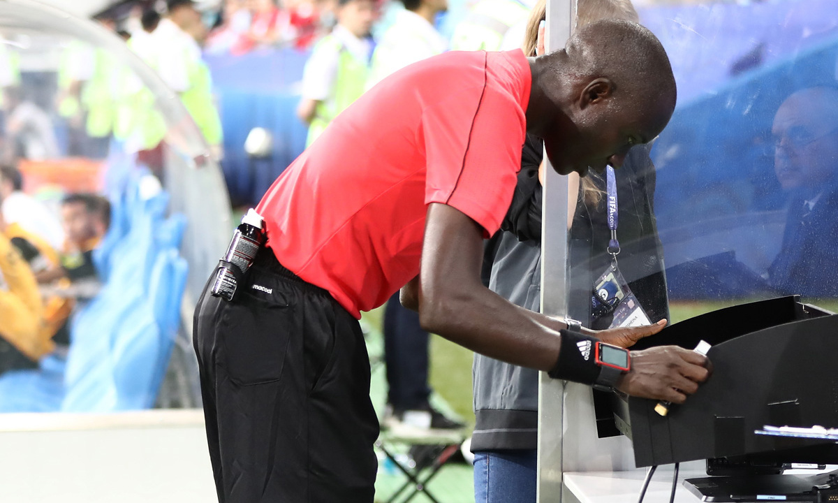 世界杯科技揭秘:帮助法国瑞典取胜的VAR到底