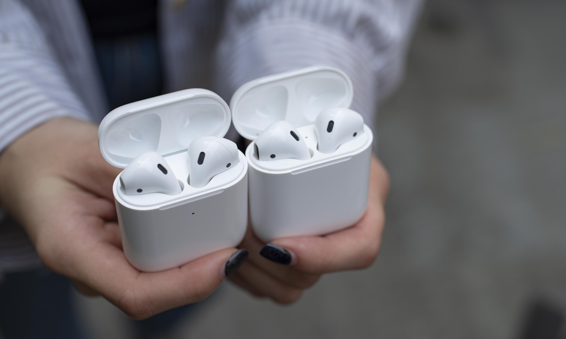 设计升级!airpods3马上登场,凭什么让果粉趋之若鹜?