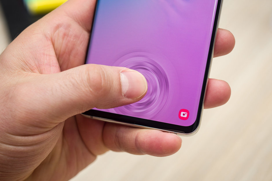 Samsung-to-address-Galaxy-S10-fingerprint-scanner-issues-in-future-updates.jpg