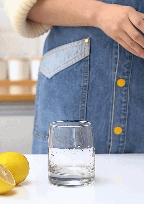 冰格自带塞子,可以密封保存,冰箱冻生肉的话,不怕会串味了.