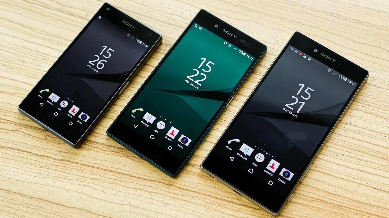 sony 手机官方旗舰店,其将自家最新推出的旗舰手机索尼 z5 摆上了淘宝