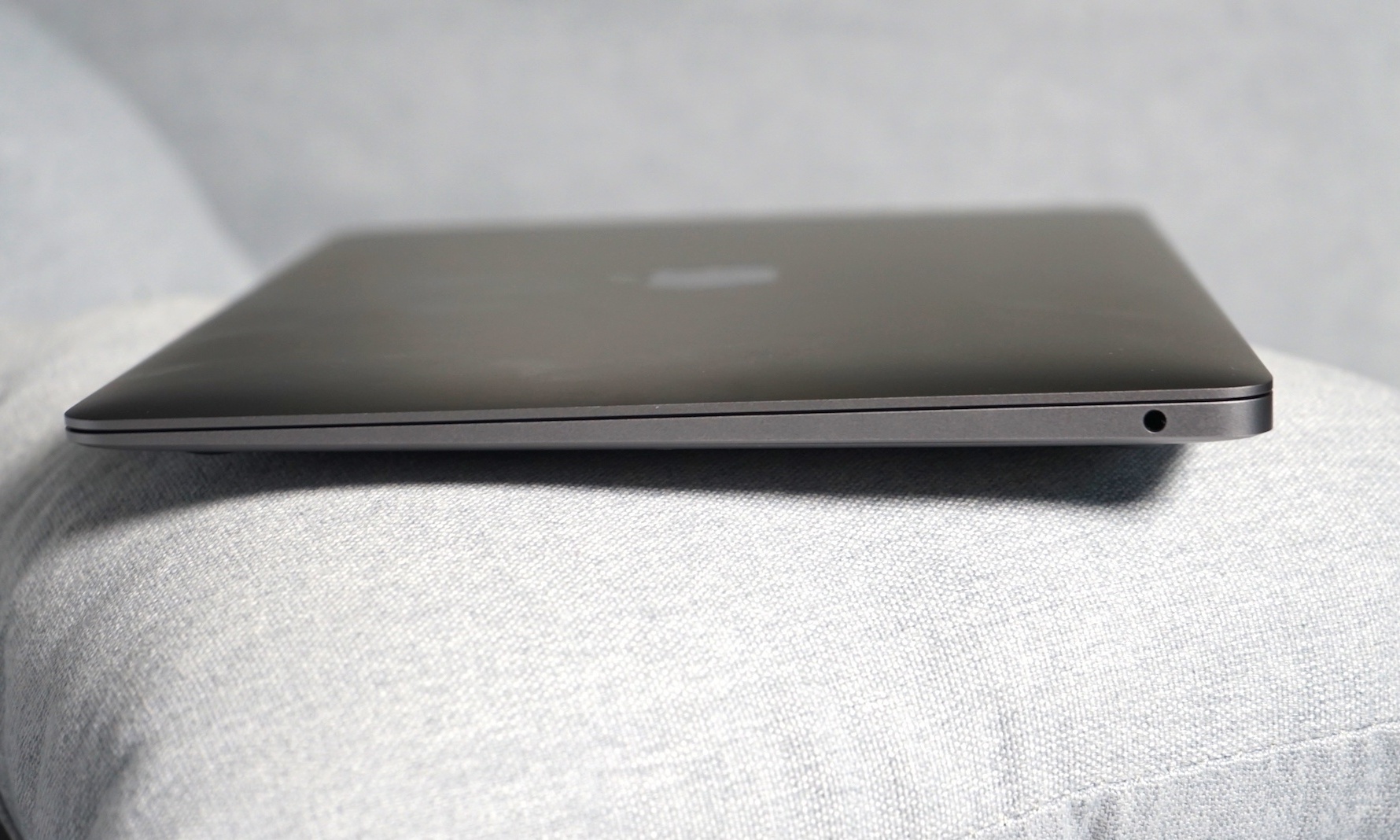 性能还是弱!苹果新笔记本现身:i7处理器加持,可