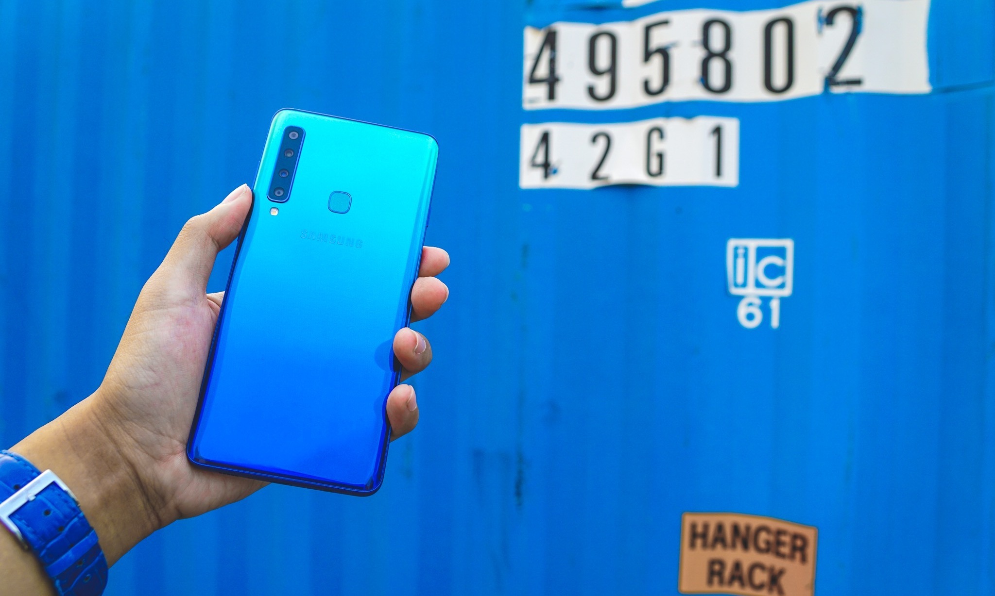 没刘海更没打孔!三星A90确认无缺口全面屏,或