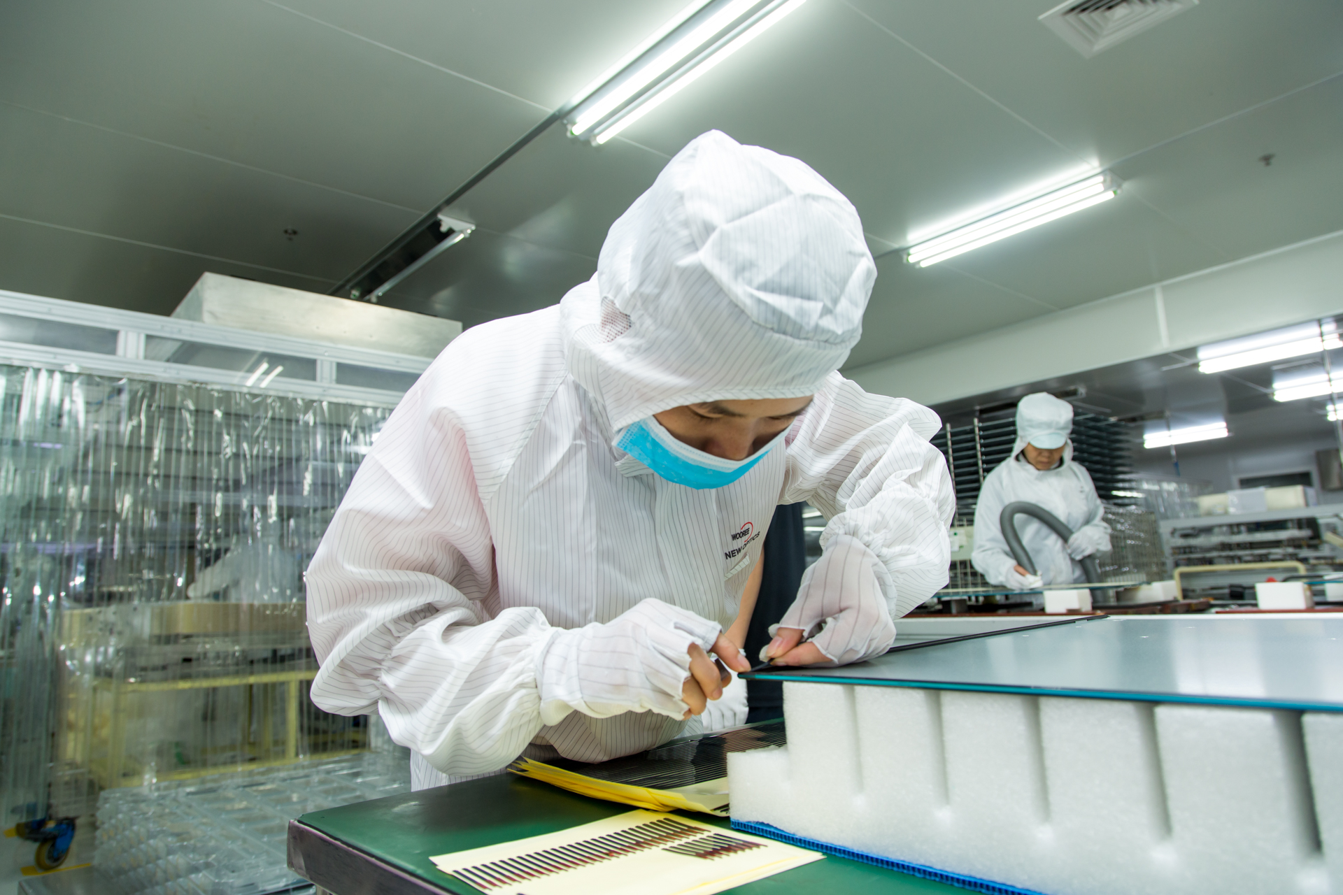 小米电视4.9mm极致纤薄是怎样达成的?代工厂