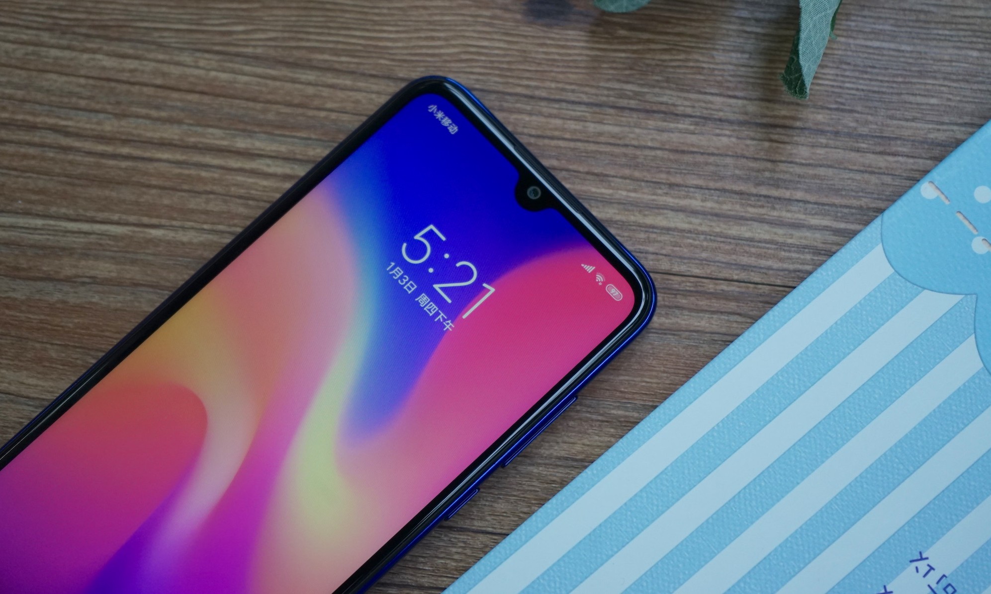 小米Play评测:水滴屏和流量能带来惊喜吗?