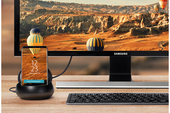 Unannounced-Samsung-DeX-Pad-leaks-out-brings-a-Galaxy-S9-with-it.jpg