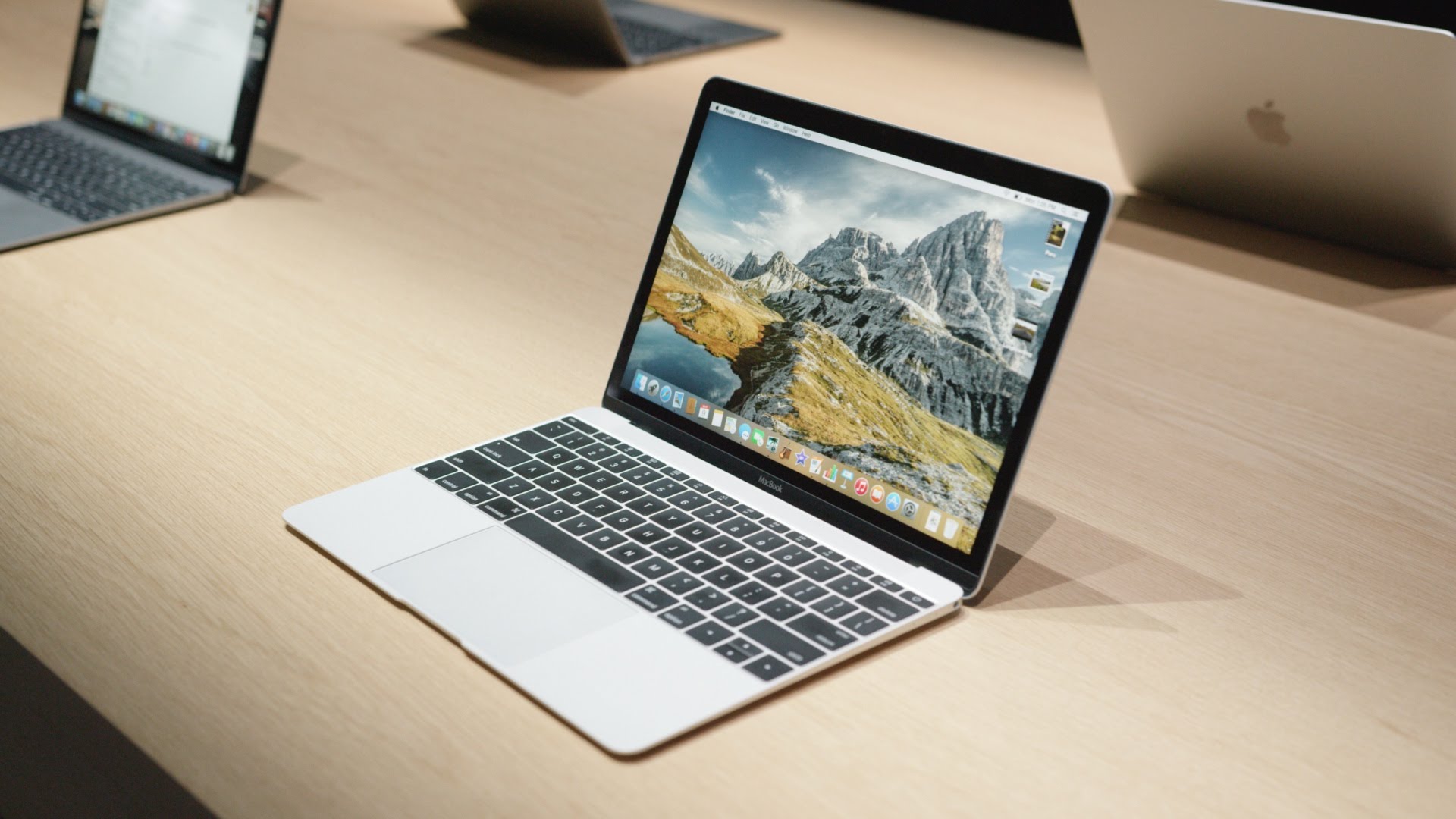 2016款MacBook传言汇总:取消MacBook Air,配