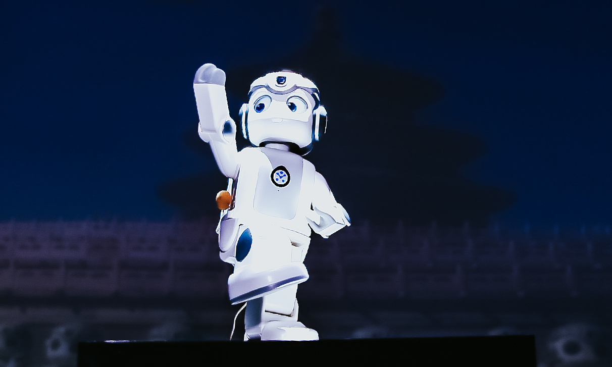 优必选悟空机器人正式发布:全新个人AI机器人时代要降临了?!
