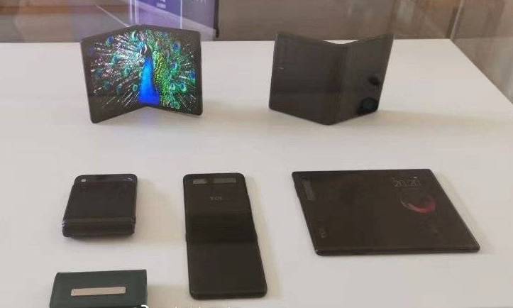 全民折叠时代!又一国产折叠屏手机曝光:所有形