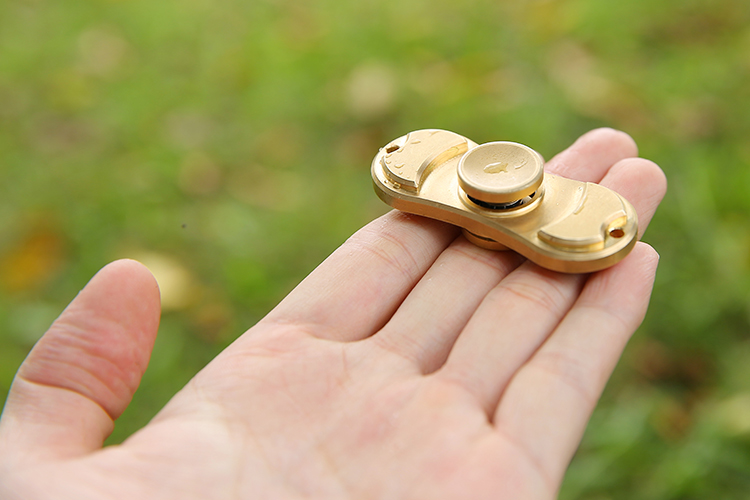 绝对有毒!这个玩具堪称史上最无聊,但上手后保