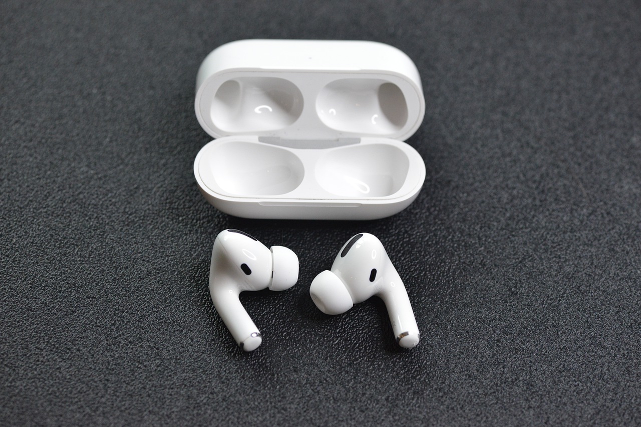airpods不香了?苹果爆料王放猛料:苹果耳机销量不行了