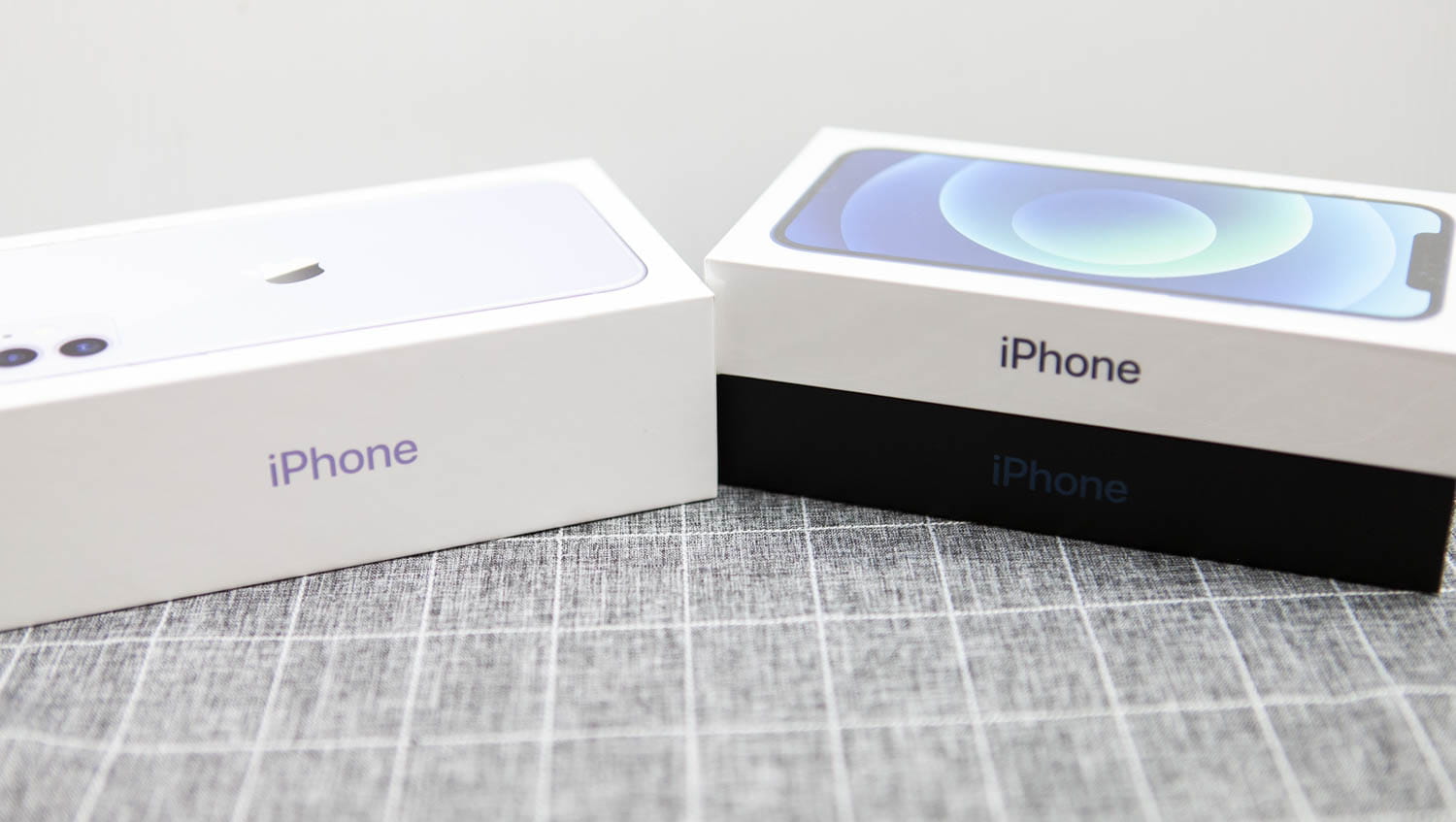 iphone12外包装盒,iphone12pro包装盒图片 > 手机数码 > 正文 这一理论其实贯穿了iphone的历代包装盒设计,为了