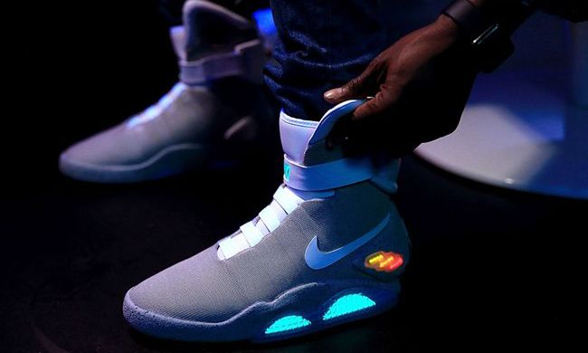 穿最贵的鞋装最牛逼的X,黑科技耐克连走路都是