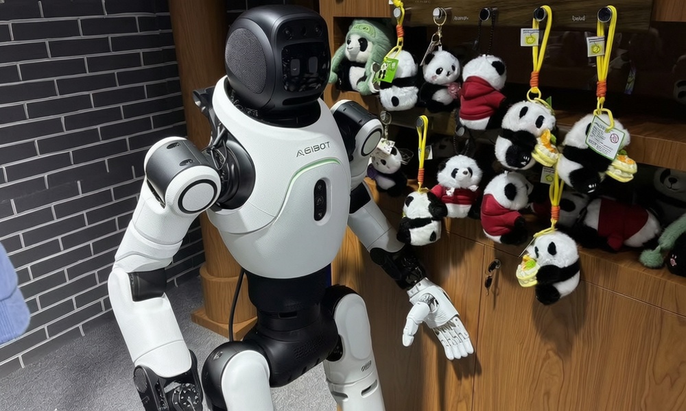 60 Robots in Action: Zhiyuan Showcases the Industry’s Ultimate Future at WAIC