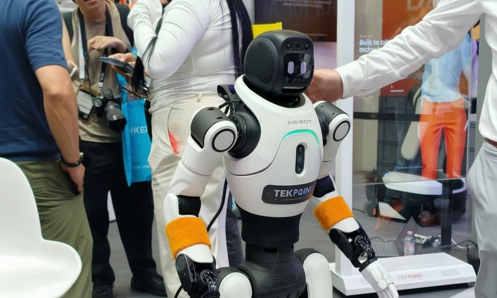 Accelerating Global Expansion! Zhiyuan Makes Its IFA Debut: Beyond Catwalks and Calligraphy, It Can Get Real‑World Work Done