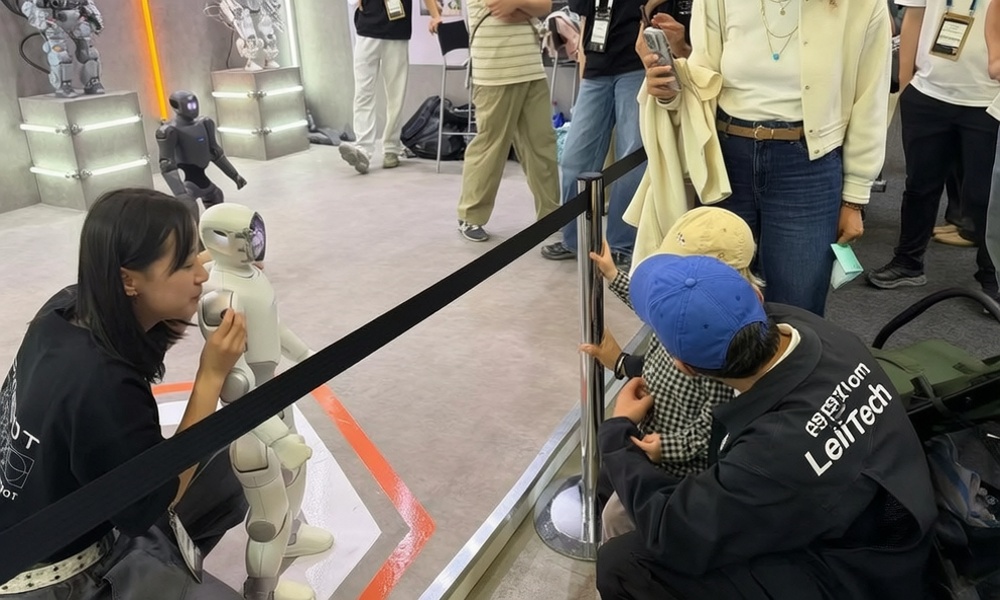 The era of robot housekeepers arrives at IFA: home appliances have become intelligent agents, complete with limbs