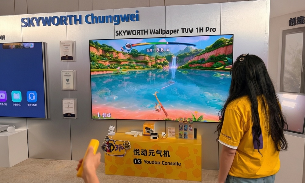 Skyworth holds nothing back! A full lineup of new products unveiled: 27.9mm wallpaper TV, anti-direct-blow air conditioner and AI Companion Screen