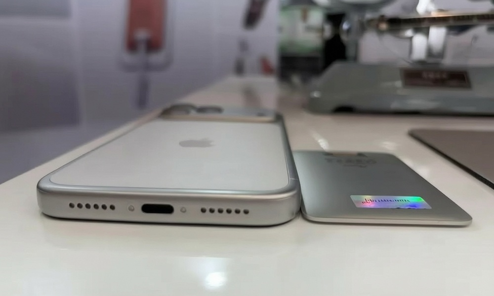 Portable Card‑Style SSD Debuts at IFA! Lexar Muse Stuns With Real‑World Demo, Phones Enter Era of Unlimited Storage Expansion