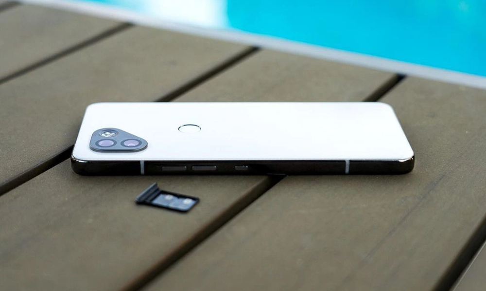 这顶配旗舰杀回来了，但我劝你先别买