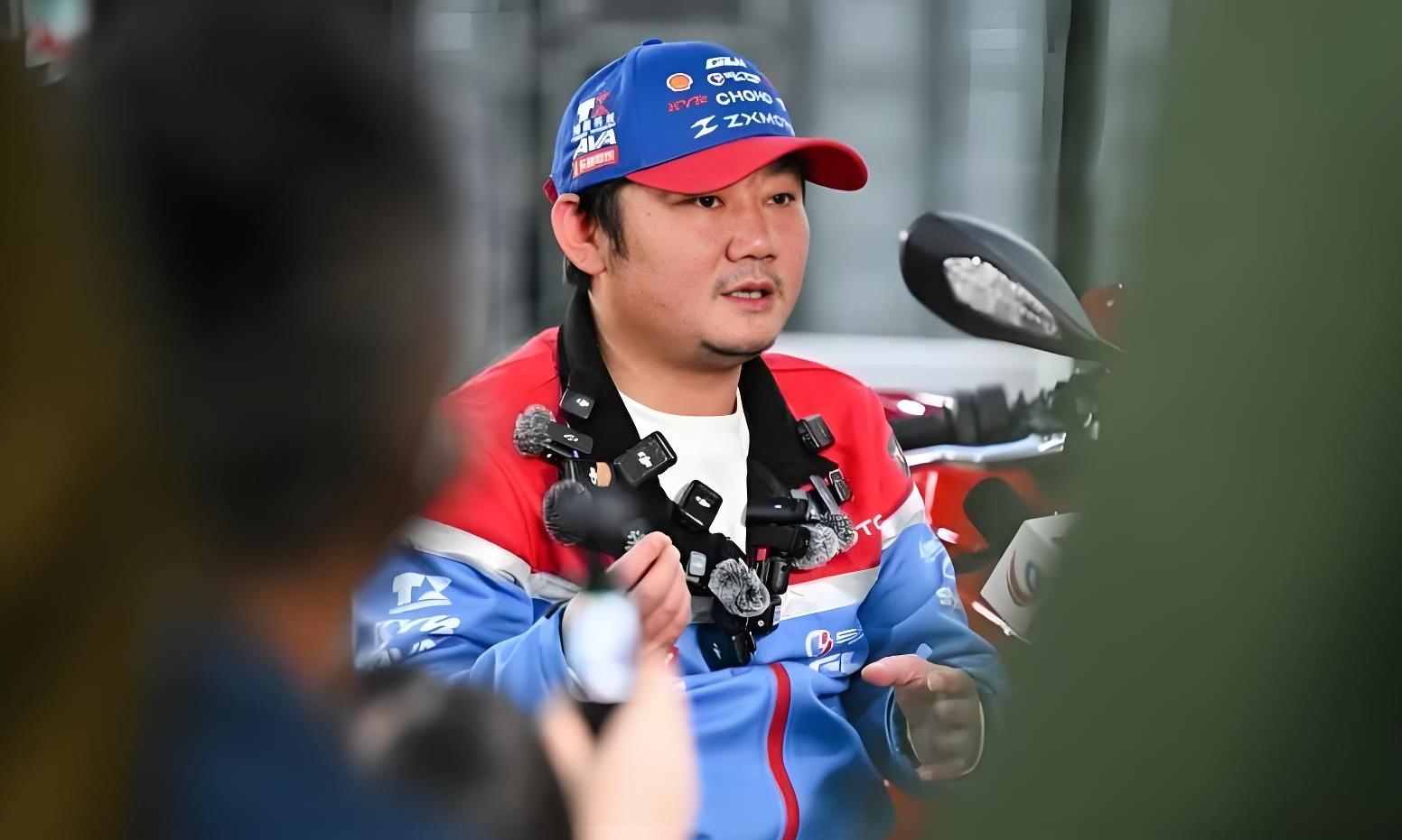 张雪爆火成新顶流！硬核回怼塌房质疑，凯越内涵夺冠遭群嘲没格局