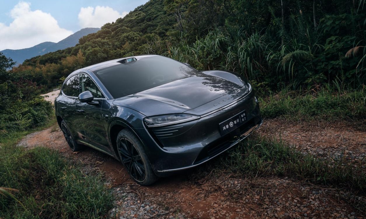 智界R7累计大定突破70000台，开启“围剿Model Y”新市场格局