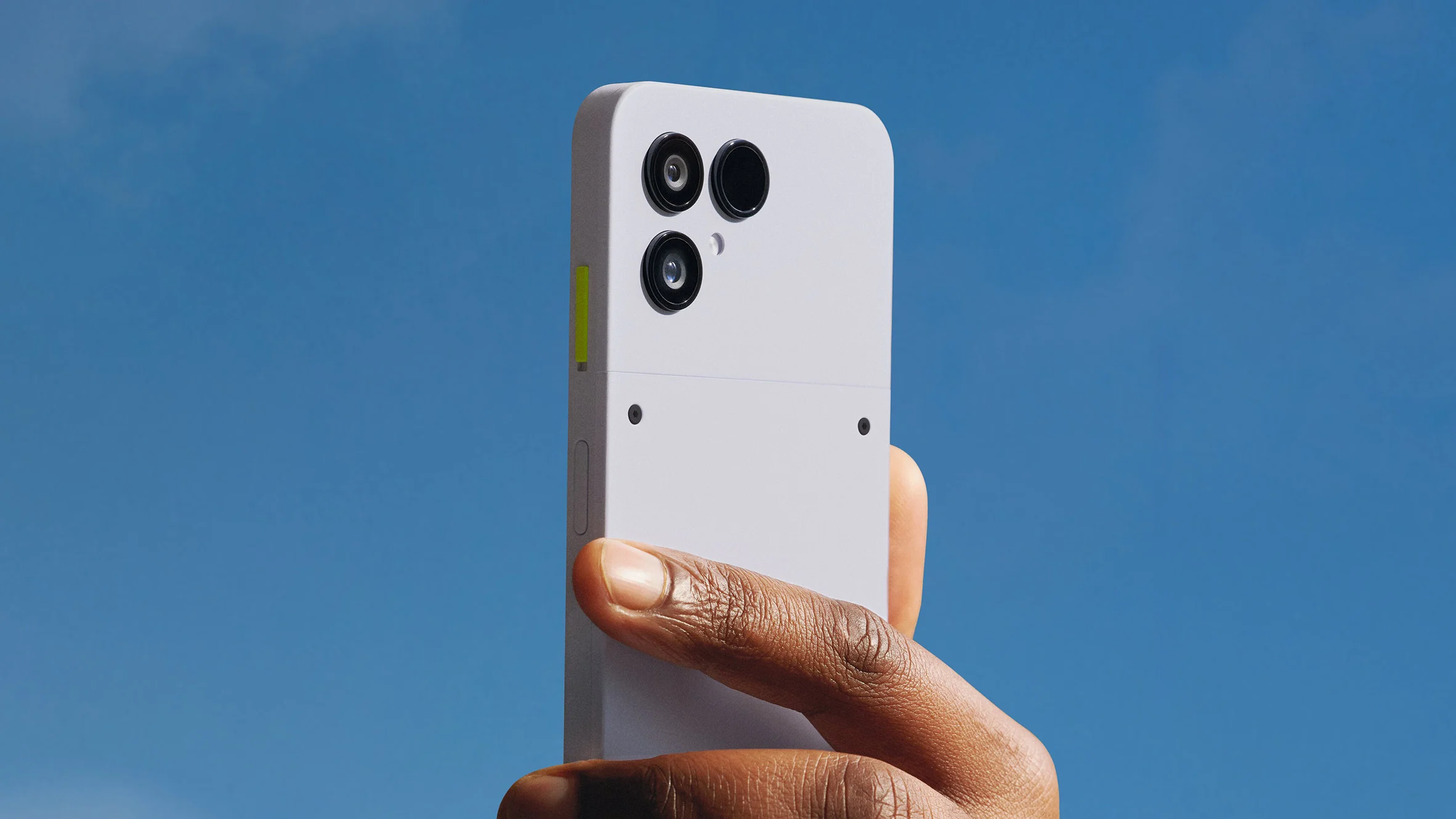 fairphone-gen-6-design-technology_dezeen_2364_hero2.jpg