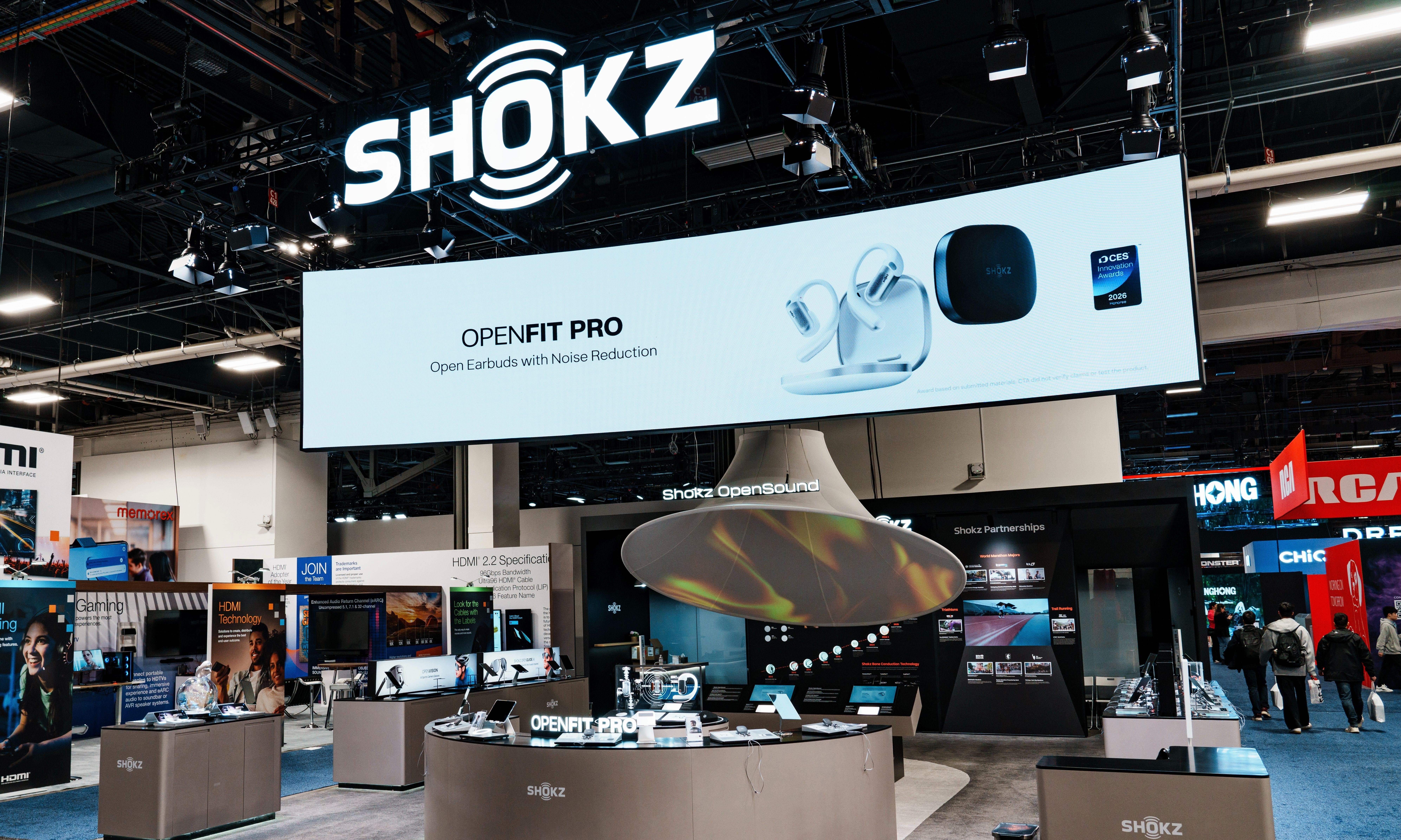 开放式耳机也能降噪？韶音CES2026发布OpenFit Pro，用技术打破物理边界