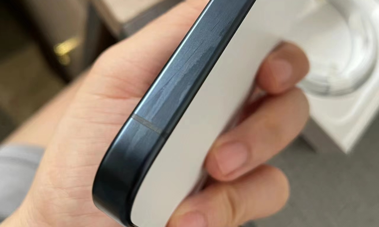 iPhone 15系列翻车现象不断，苹果太着急了？