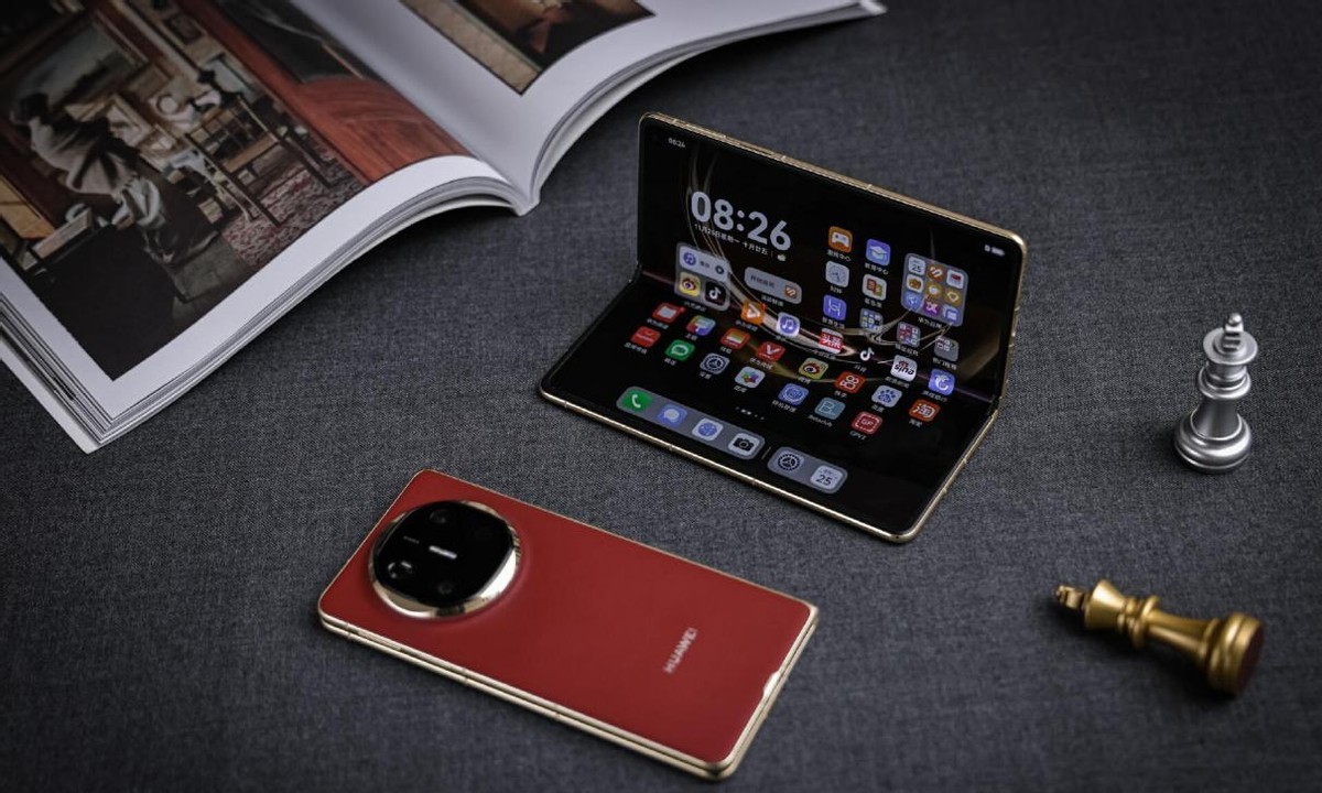 华为影业上新：万茜、阿如那出演特工大片，华为Mate X6实力抢镜！