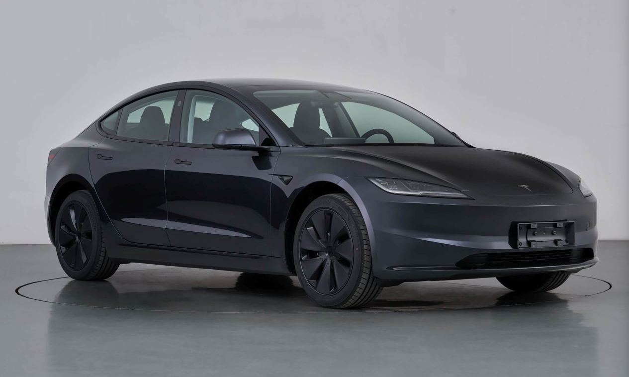价格打到20万以内?!「丐版Model 3」来了