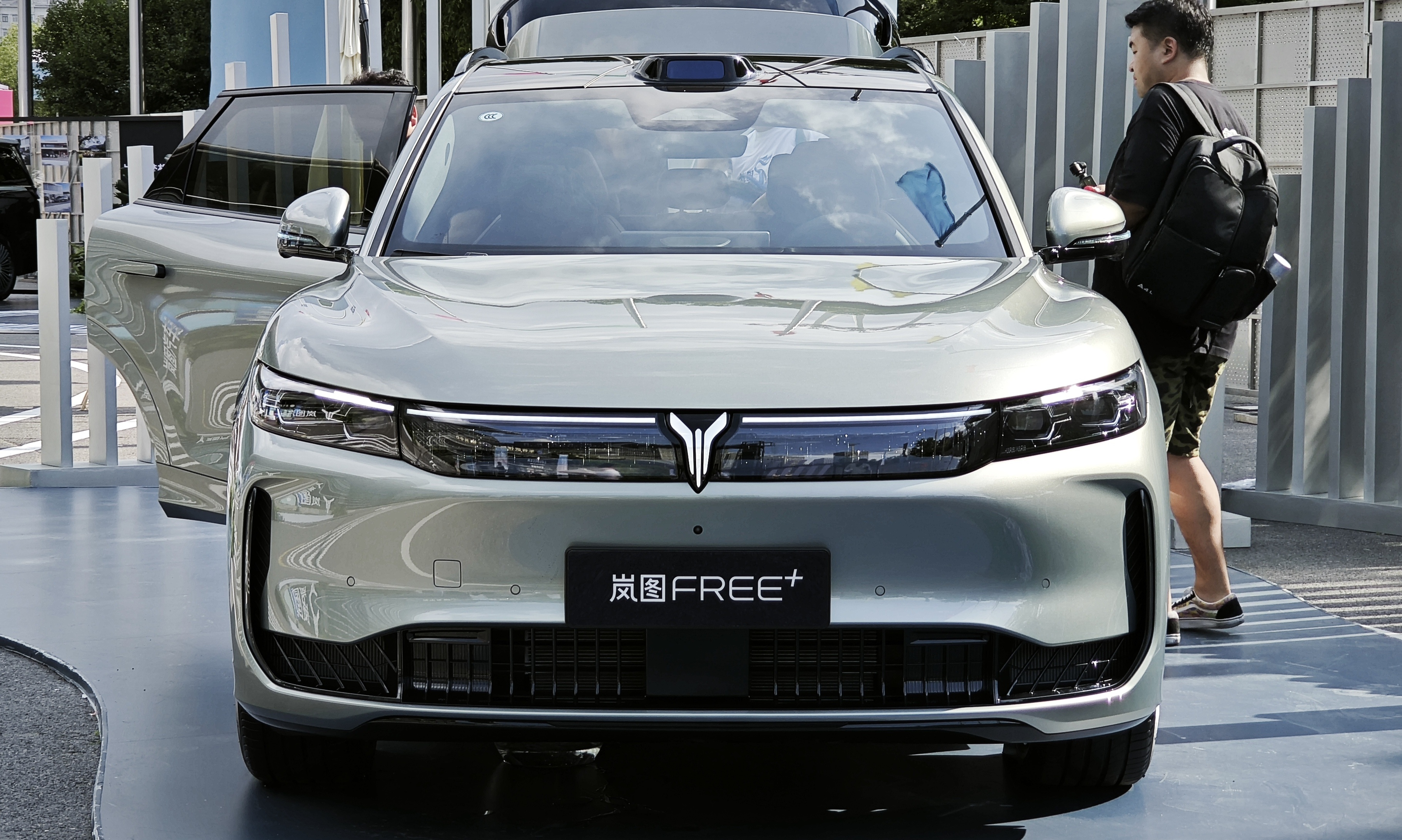 21.99万元！最便宜的“华系SUV”，岚图FREE+终于来了！