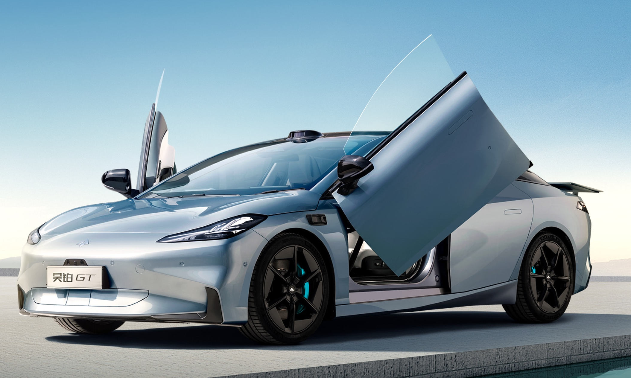 车企都在卷的“剪刀门”，是真炫酷还是真添堵？