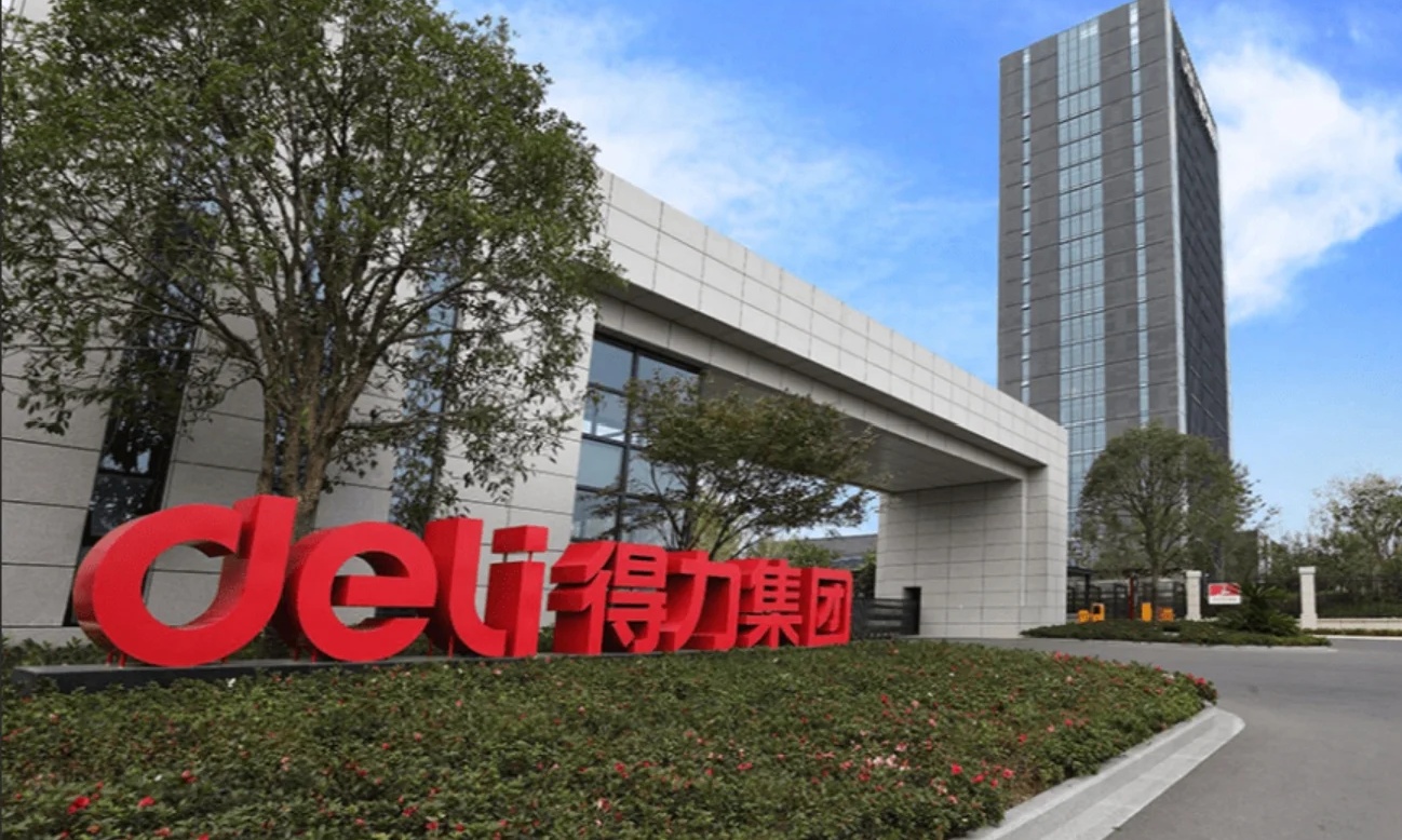 CEO亲自致歉！得力集团辞退跛脚员工，舆论炸锅