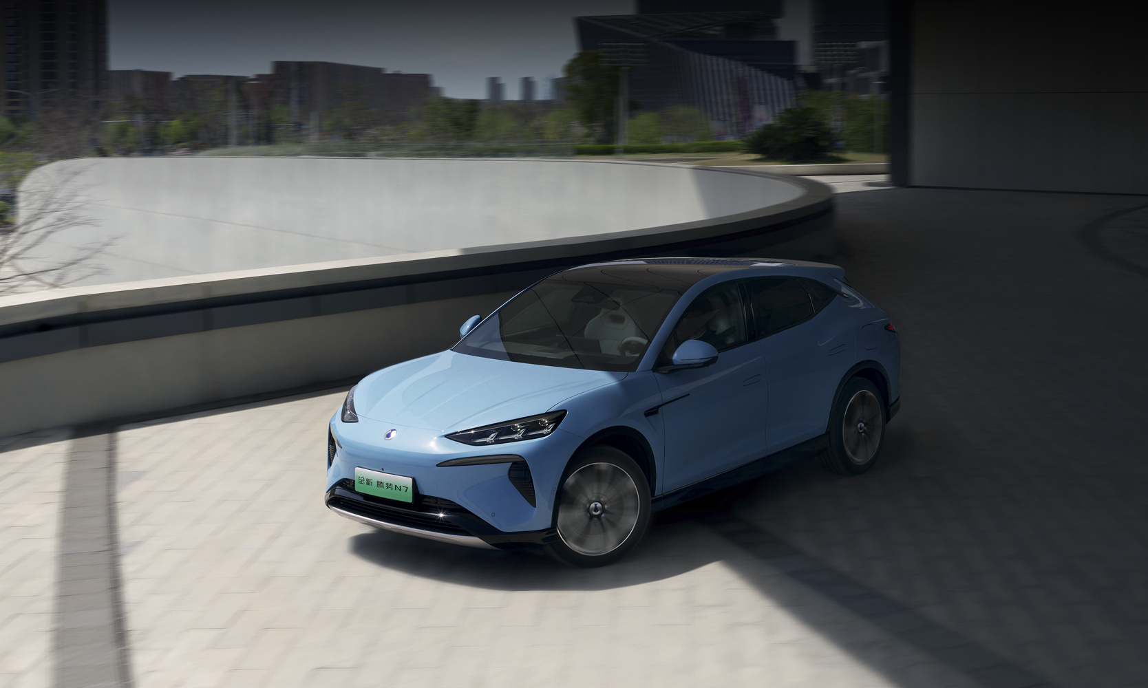 “人海战术”能让比亚迪的智驾踏足第一梯队吗?