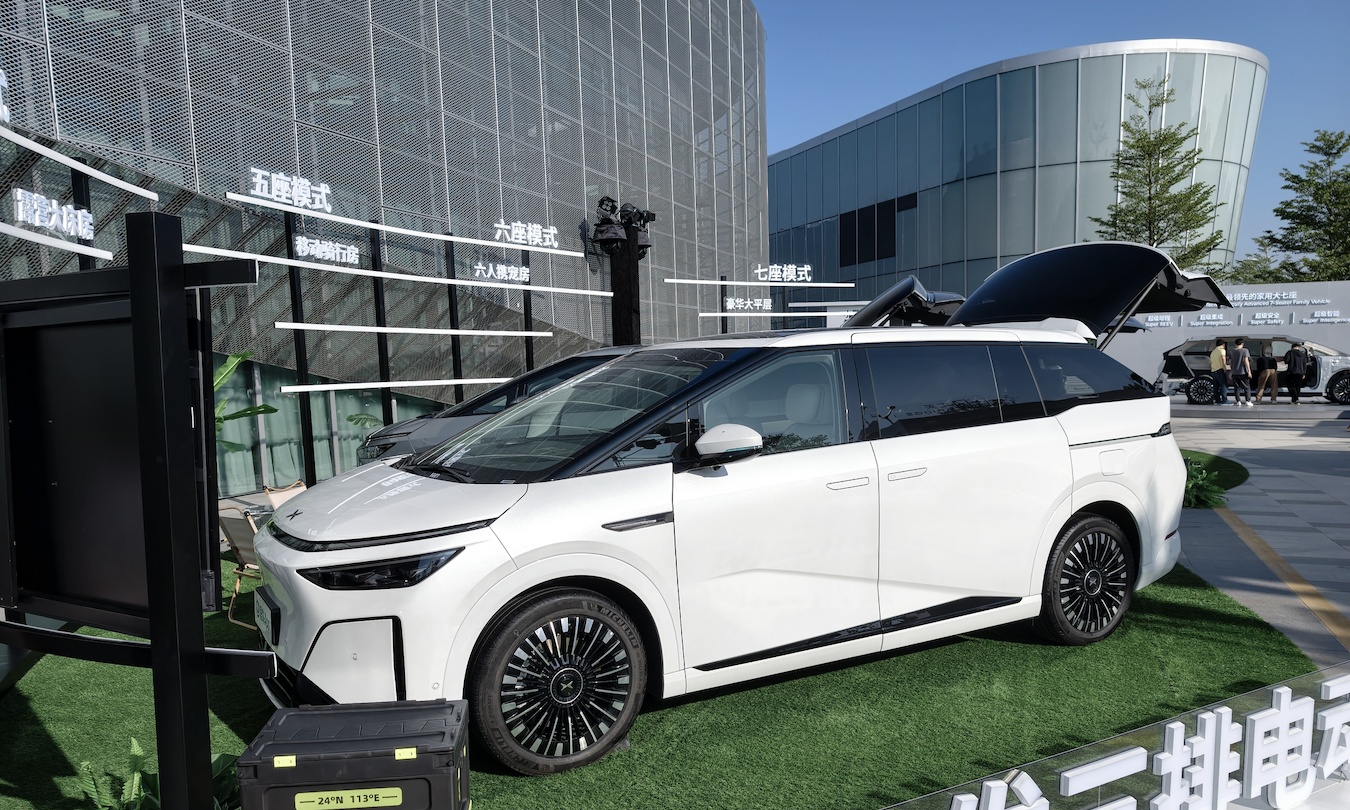 35万起!纯电续航452km,小鹏X9增程版这是宣战理想了?