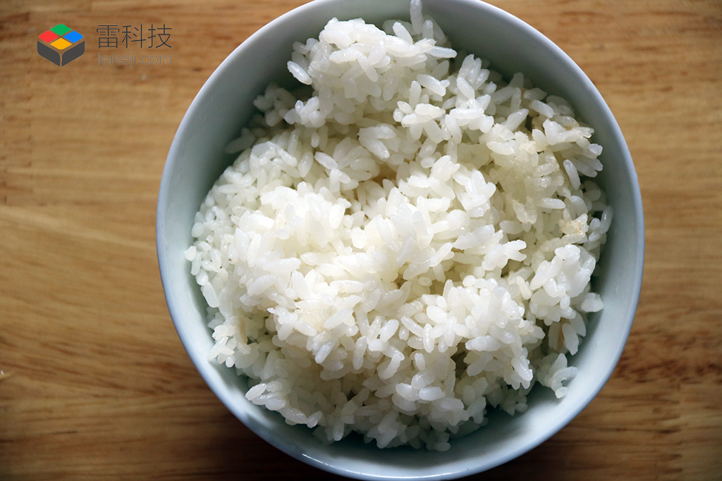 电饭锅米饭照片图片