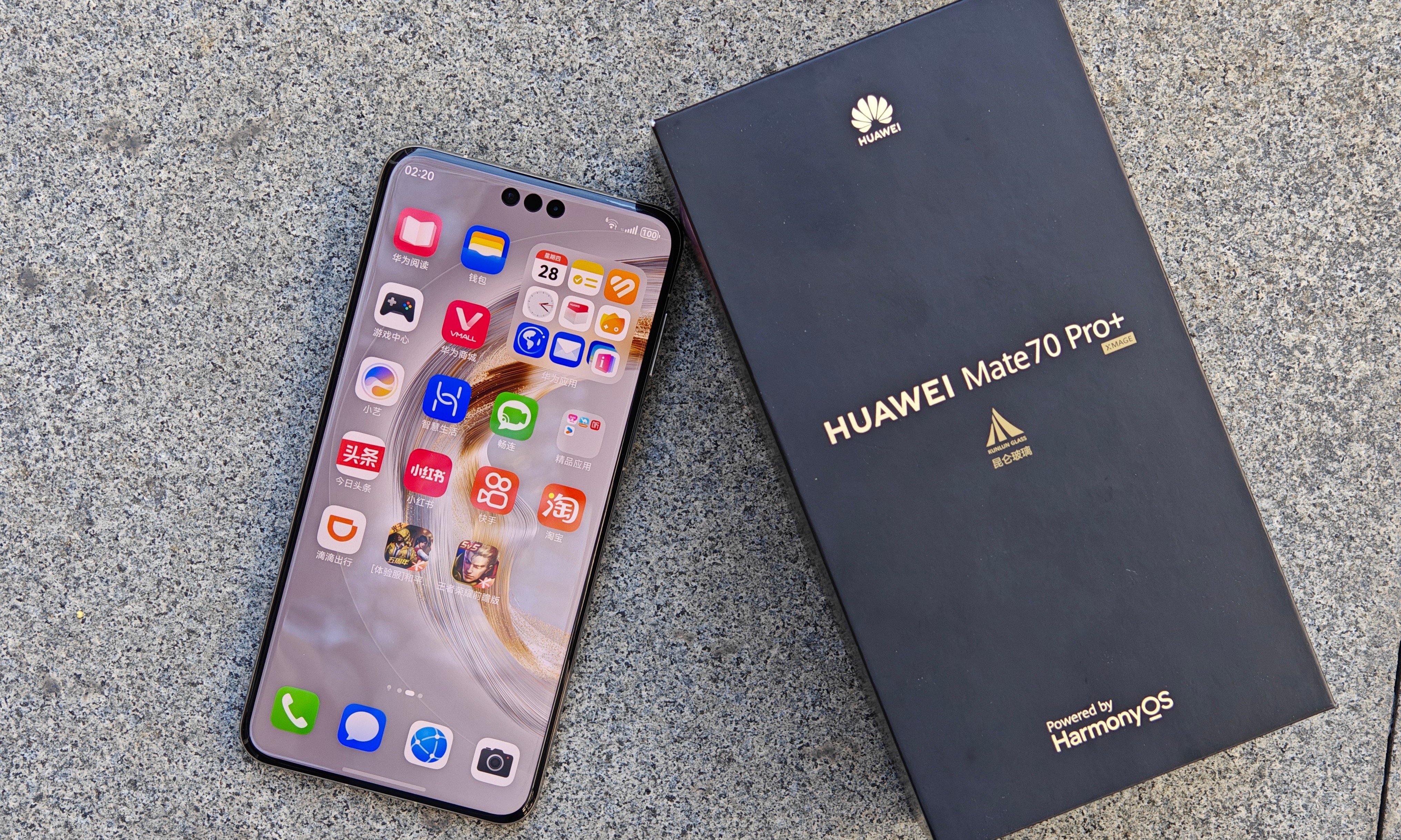 Mate 70 Pro+上手：AI无处不在，原生鸿蒙生态超预期