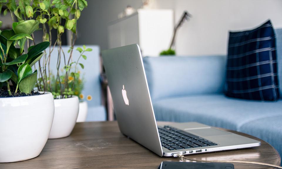 水底下也能用手机？苹果iPhone新功能曝光：触屏体验大升级