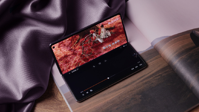 灵犀通信技术时刻提供最稳定网络，华为Mate X5让所有用户更安心