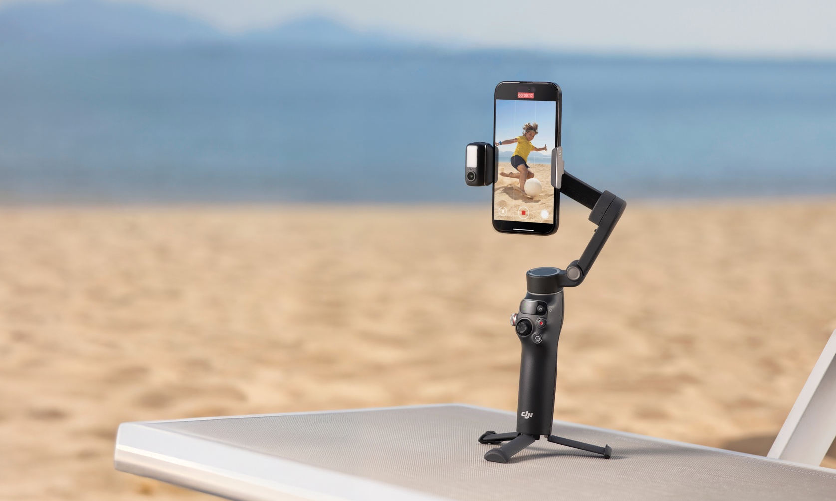 大疆Osmo Mobile 8发布!一键剪辑+三轴防抖,898元真超值?