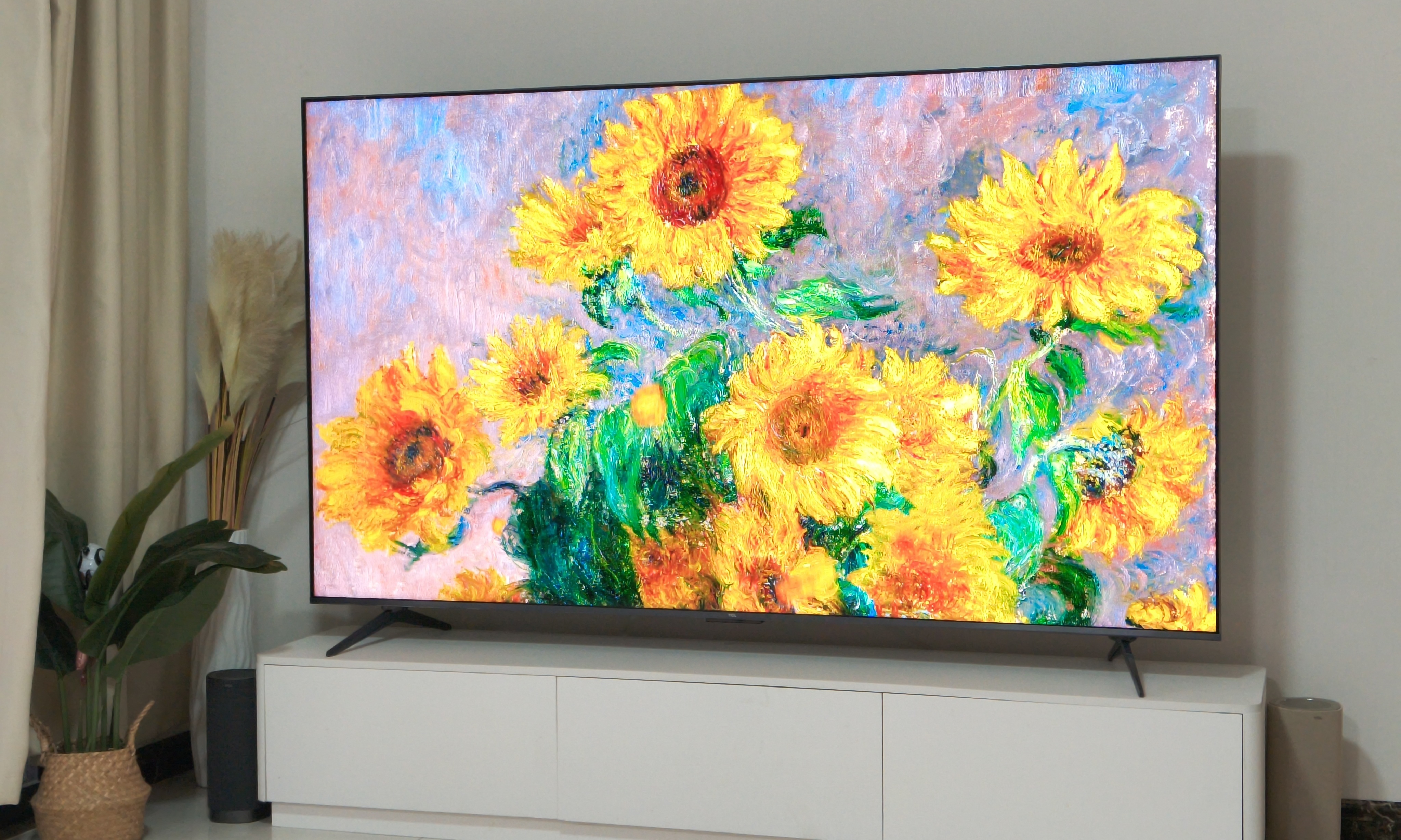 QD-Mini LED 电视不会选？TCL T7L Pro 就是你的答案