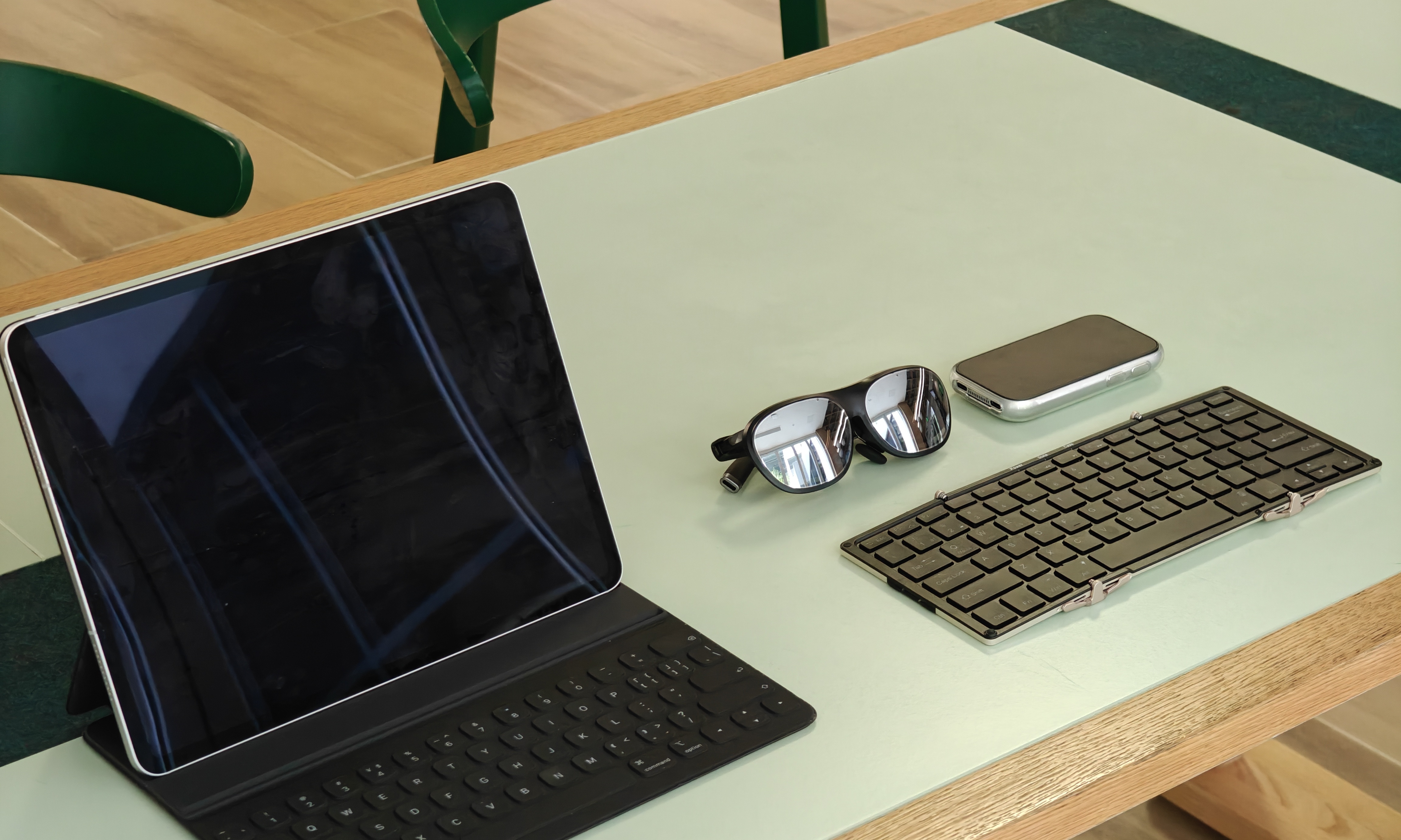 AR眼镜的下一个目标：取代平板电脑？