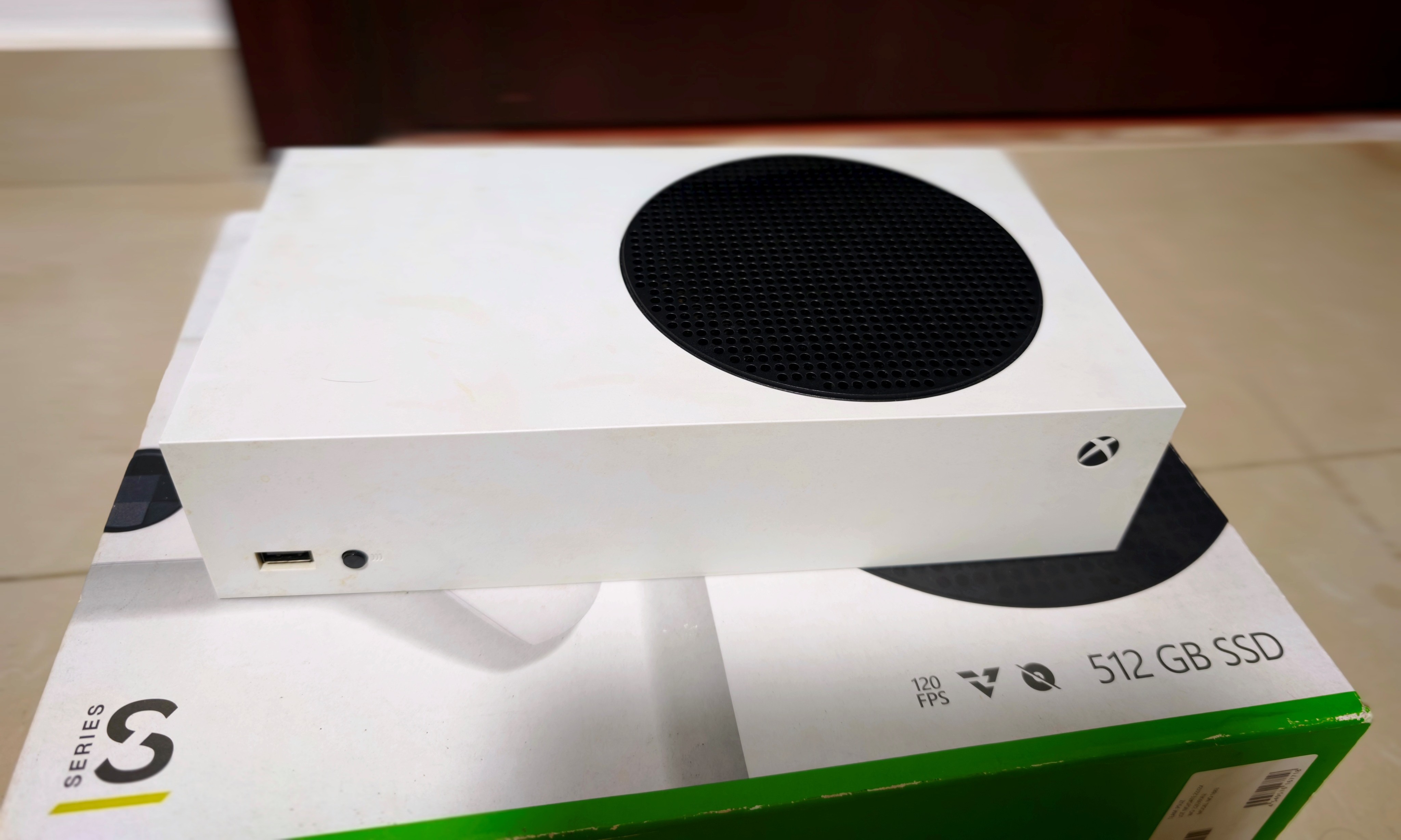 几百块买台Xbox当电视盒子：4K很爽网飞很香，但国内用户慎入