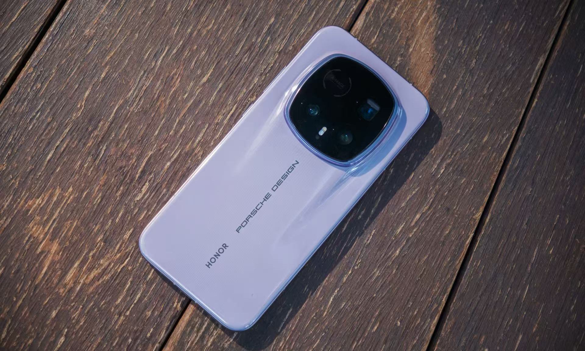 荣耀Magic8 RSR首发体验：不卷影像卷均衡，7999元赌对了用户痛点