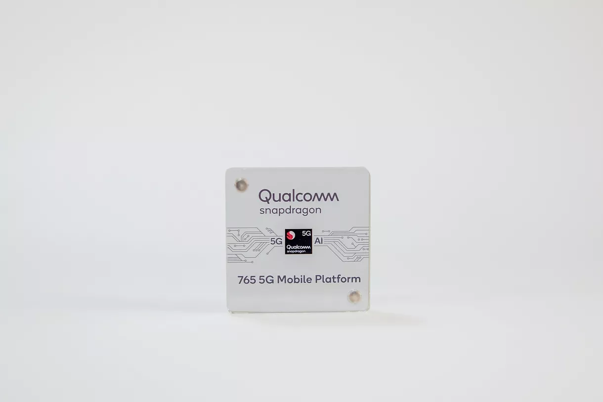 Qualcomm_Snapdragon_765_5G_Mobile_Platform_Chip_Case.0.jpg