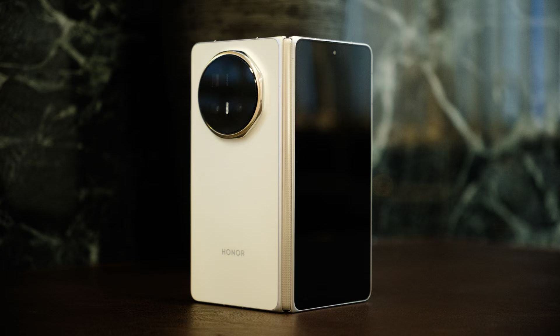 方向错了！手机厂商放弃「双电芯」方案，快充时代的最大谎言被戳破？