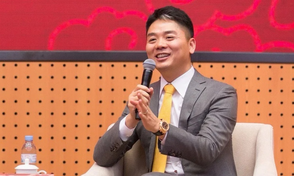 火力全开！刘强东「拿下」春晚顶流宇树机器人，算盘藏不住了